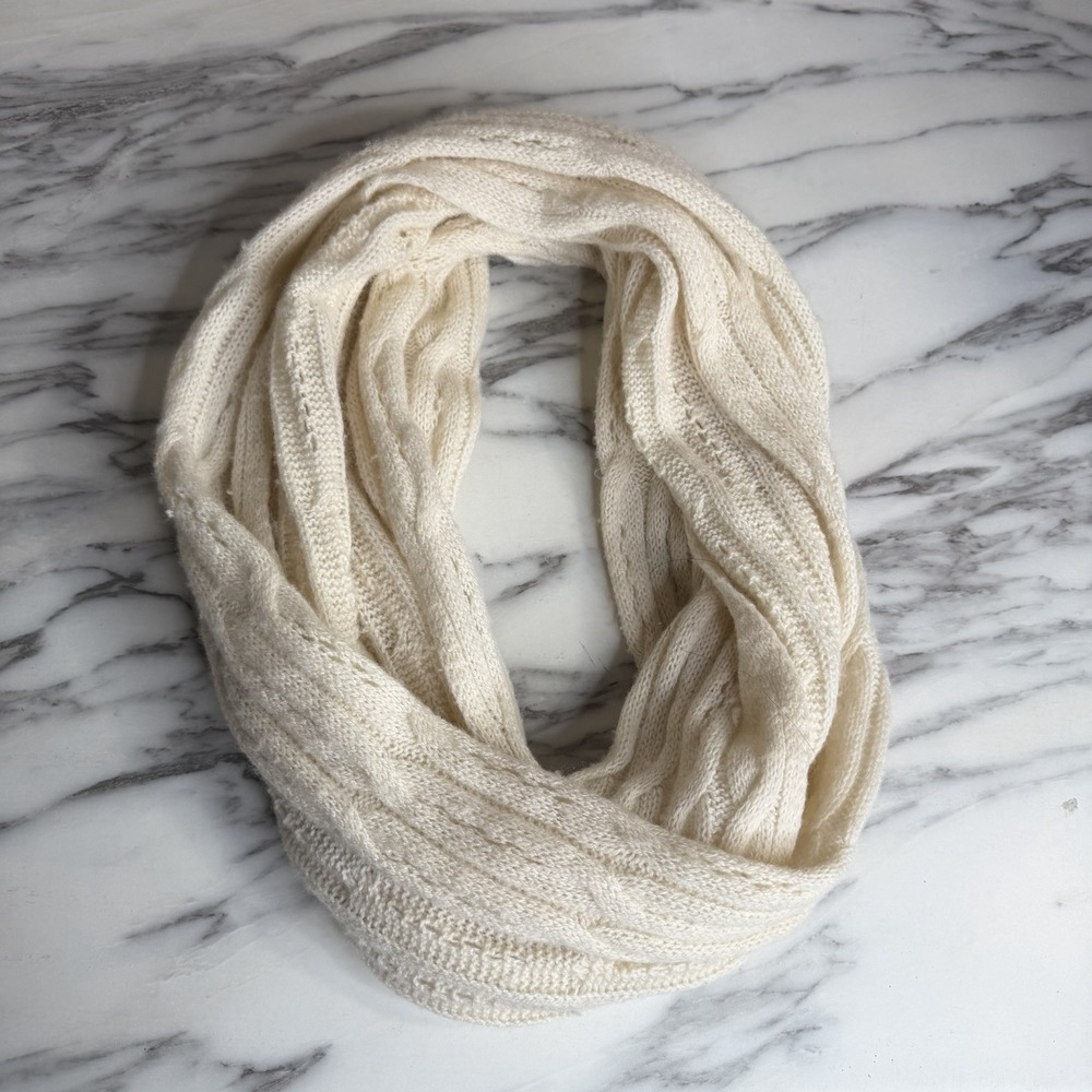Celeste Gray 90% Wool 10% Cashmere Infinity Soft Scarf Wrap Cable Knit Womens